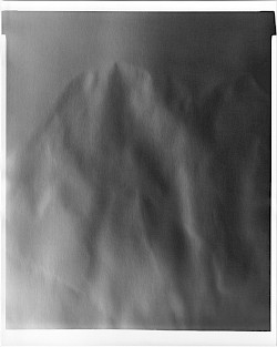 <i>Alp #6</i>, 2019
<em>Gelatin silver handprint on baryta paper, direct exposure</em>
25 x 20 cm
Unique