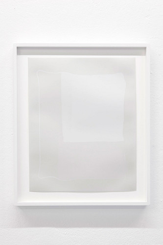 <i>Soft Vanishing Points # F</i>, 2025<br />
<em>Fotogramm (Farbumkehrprozess)</em><br />
30 x 24 cm | Unikat